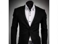 Čierna bunda – čo s ňou nosiť a ako vytvoriť módny vzhľad